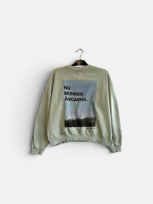 Sweatshirt - Small