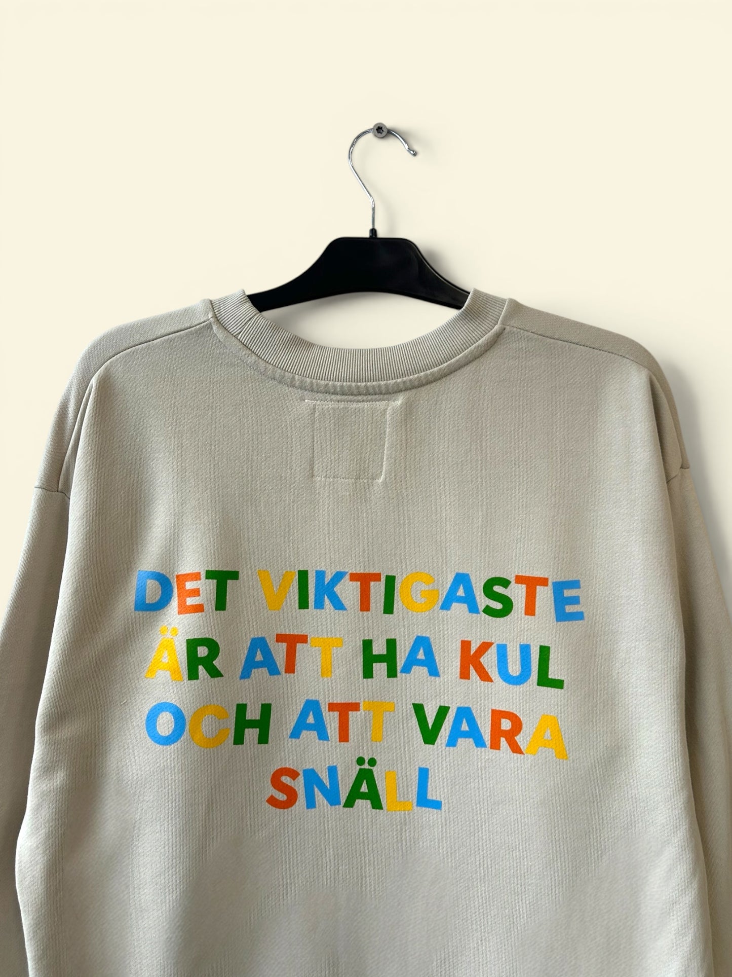 Sweatshirt - Large