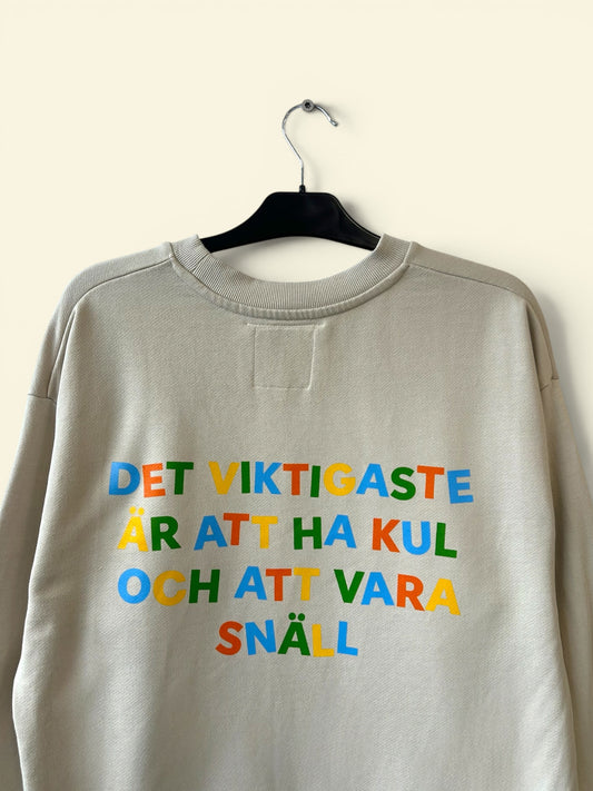 Sweatshirt - Large