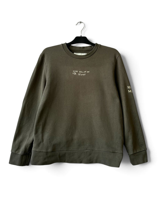 Sweatshirt - Medium