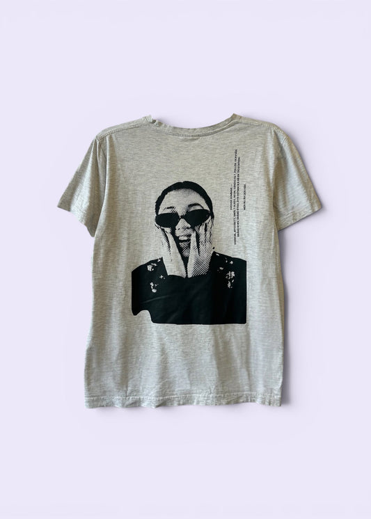 T-shirt - Medium
